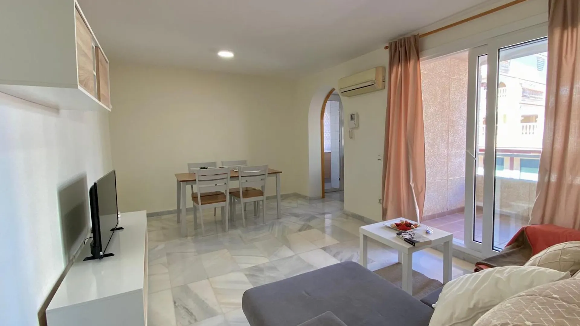 Expoholidays - Coqueto Apartamento Puerto Deportivo エル・エヒド スペイン